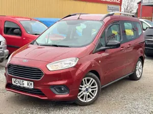 Ford Tourneo Courier Titanium, NAVI,Kamera,Allwetterr