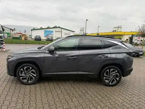 Hyundai TUCSON Executive HEV 4WD Pano*Navi*Matrix*360*ACC Bild 2