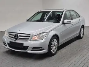 Mercedes-Benz C 180 Navi/BT/GSD/SHZ/PDC/Tempom./AHK/16-LM