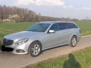 Mercedes-Benz E 220 E 220 CDI Kombi Scheckheft gepflegt