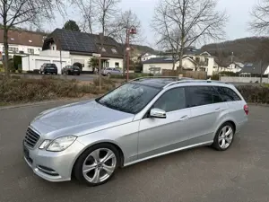 Mercedes-Benz E 300 T CDI DPF BlueEFFICIENCY 7G-TRONIC Avantgarde
