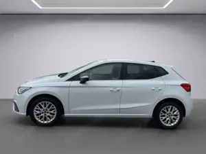 SEAT Ibiza Xcellence 1.0 TSI 6-Gang Rückfahrkamera, Navigation, LED Bild 2