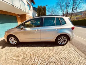 Volkswagen Golf Sportsvan Comfortline  Farbe: Tungsten Silber ,43000km,mit A