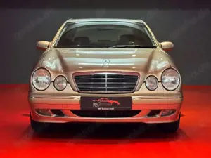 Mercedes-Benz E 320 E320/3.2 V6 224PS/4MATIC/ELEGANCE/TRAVERTINBEIGE