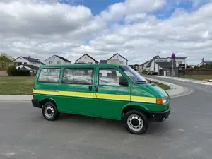 Volkswagen T4 Kombi T4 2.5 *TISCH+DACHLUKE+FENSTERBUS* Bild 2