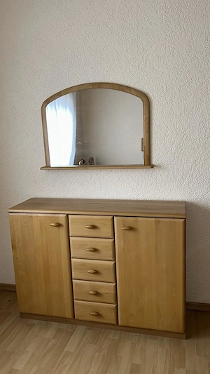 Schlafzimmereinrichtung Bild 2