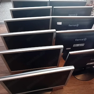 22 " Monitor Display 22 Zoll Bildschirm !