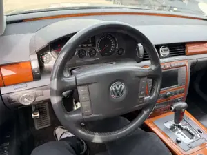 Volkswagen Phaeton Bild 2