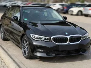 BMW 320 dA Touring Sport Line AHK HeadUp Navi. Garantie