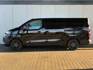 Opel Vivaro Kombi XL 2.0 Diesel Automatik 177 PS / 9-Sitzer /