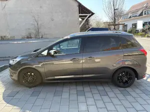 Ford Grand C-Max Bild 2