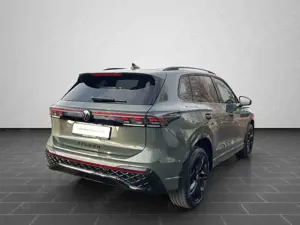 Volkswagen Tiguan R-Line Panorama AHK Black-Style Standhzg Bild 2