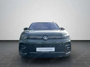 Volkswagen Tiguan R-Line Panorama AHK Black-Style Standhzg Bild 5