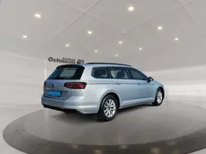 Volkswagen Passat Variant 2.0 TDI BMT Business ACC AUT Kam. Bild 4