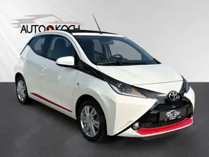 Toyota Aygo X-Wave Faltdach SHZ Rückfahrkam. Tel.-Vorb. Bergan
