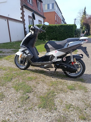   Roller 50ccm  Peugeot Speedfight 3   Bild 3