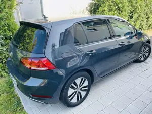Volkswagen e-Golf Bild 2