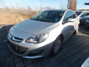Opel Astra J Lim. 5-trg. Energy Bild 3