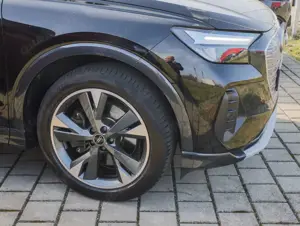 Audi Q4 e-tron 40 ACC Alu 20" HuD Navi RüKa Wärmep. Bild 4