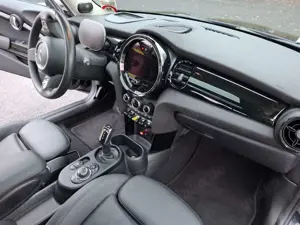 MINI Cooper SE Mini Cooper SE MINI Yours Trim Bild 4