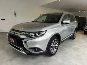Mitsubishi Outlander Outlander 2.0 4WD CVT Diamant Edition+