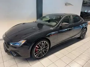 Maserati Ghibli Trofeo Skyhook Nerissimo S-Close Carbon