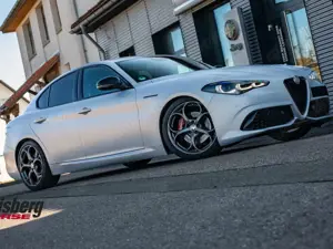 Alfa Romeo Giulia Competizione 2.0 Q4 vom AR Vertragshändler