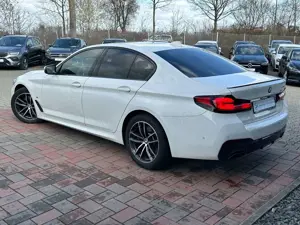 BMW 530 i M Sport*LIVE-COCKPIT*R-CAM*LEDER*LED* Bild 5