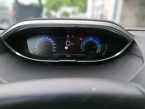 Peugeot 3008 Hybrid 225 (Plug-In) e-EAT8 Allure Pack LED Bild 5