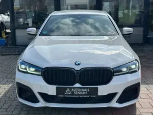 BMW 530 i M Sport*LIVE-COCKPIT*R-CAM*LEDER*LED* Bild 2