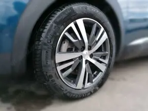 Peugeot 3008 Hybrid 225 (Plug-In) e-EAT8 Allure Pack LED Bild 4