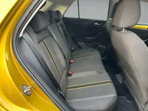 Volkswagen T-Roc 1.5 TSI ACT OPF DSG Style Allwetter Navi 2ZKlima Bild 5