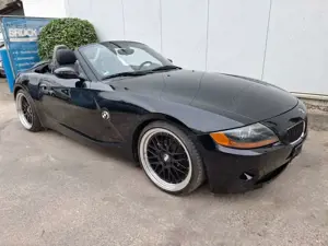 BMW Z4 2.5i sehr guter Zustand 6 Zylinder