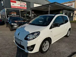 Renault Twingo Night  Day