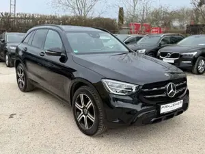 Mercedes-Benz GLC 220 GLC220d 4Matic Nightpaket Kamera HuD LED Navi