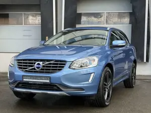 Volvo XC60 D5 Summum AWD Xenon Navi Pano Leder Senus