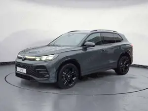 Volkswagen Tiguan 2.0 TDI SCR 4MOTION DSG R-Line Bild 2
