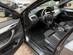 BMW X2 sDrive 18i Aut*HuD*LED*NAVI*SHZ*PDC*KAM*AHK* Bild 4