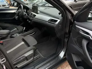 BMW X2 sDrive 18i Aut*HuD*LED*NAVI*SHZ*PDC*KAM*AHK* Bild 5
