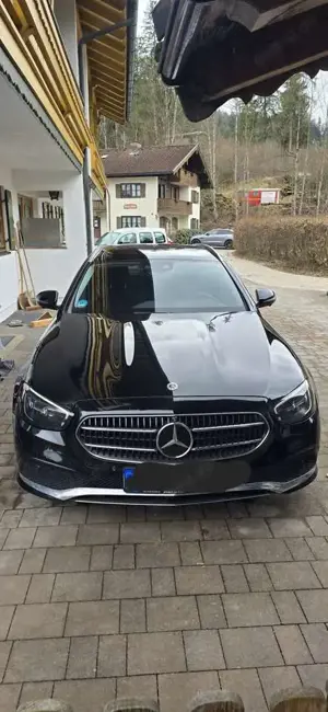 Mercedes-Benz E 400 d 4Matic T 9G-TRONIC Avantgarde