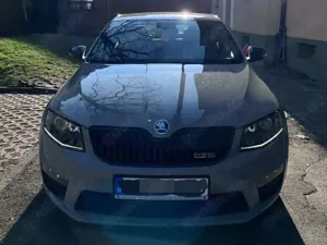 Skoda Octavia Octavia 2.0 TDI (Green tec) DSG RS