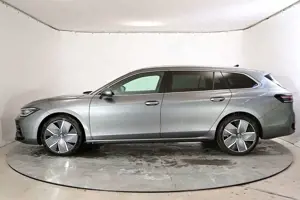 Volkswagen Passat Alltrack Passat Variant R-Line ACC|AHK|RFK|PANO|Matrix...