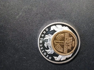 Medaille "European Currencies" mit vergoldeter 1 DM Münze