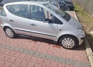 Mercedes-Benz A 140 L Classic style Bild 2