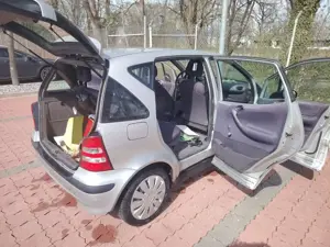 Mercedes-Benz A 140 L Classic style Bild 5