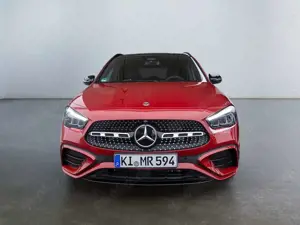 Mercedes-Benz GLA 200 AMG NIGHT AHK DISTR KAMERA PANO SPUR PDC Bild 4