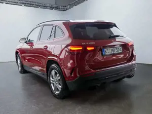 Mercedes-Benz GLA 200 AMG NIGHT AHK DISTR KAMERA PANO SPUR PDC Bild 5