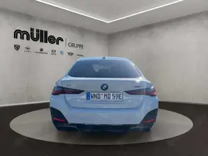 BMW i4 eDrive35 GRAN COUPÈ M SPORT HUD 360° KAMERA KOMFOR Bild 5