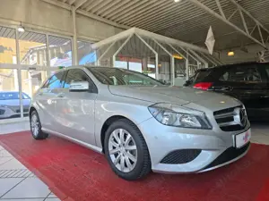 Mercedes-Benz A 200 BlueEfficiency+STYLE+SPORTSITZE+TEILLEDER+