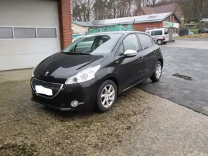 Peugeot 208 208 Diesel  4-Türer e-HDi 92 Stop Bild 2